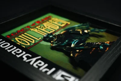 El Shadow Box Soul Reaver vista B. Edición especial hecha a mano perfecta para coleccionistas retro y fans de Playstation 1.