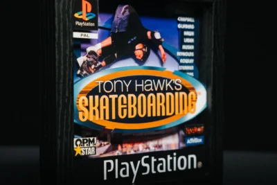 El Shadow Box Tony Hawk's Skateboarding. Edición especial hecha a mano perfecta para coleccionistas retro y fans de Playstation 1.